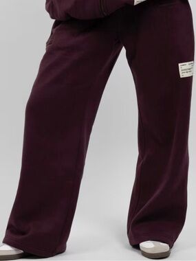 Comfrt Affirmation Straight Leg Maroon Sweatpants NWT